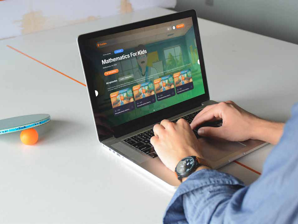 Ted3im e-learning platform on laptop